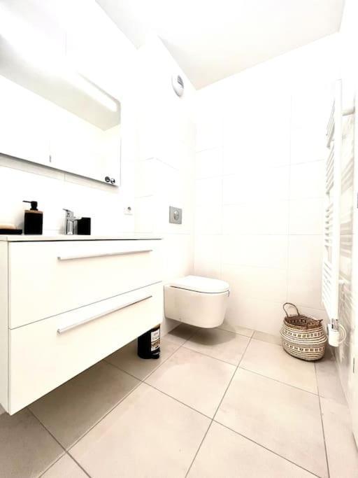 Appartement Neuf Avec Terrasse Saint-Florent  Bagian luar foto