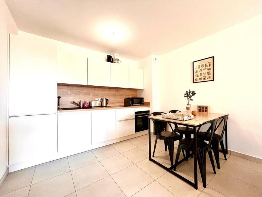Appartement Neuf Avec Terrasse Saint-Florent  Bagian luar foto